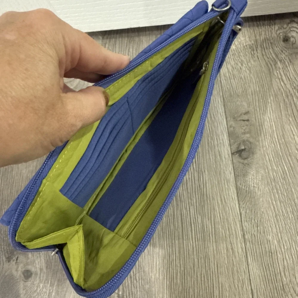 TRAVELON QUILTED FABRIC ANTI-THEFT CLUTCH WALLET WRISTLET‎ BLUE LIME GREEN